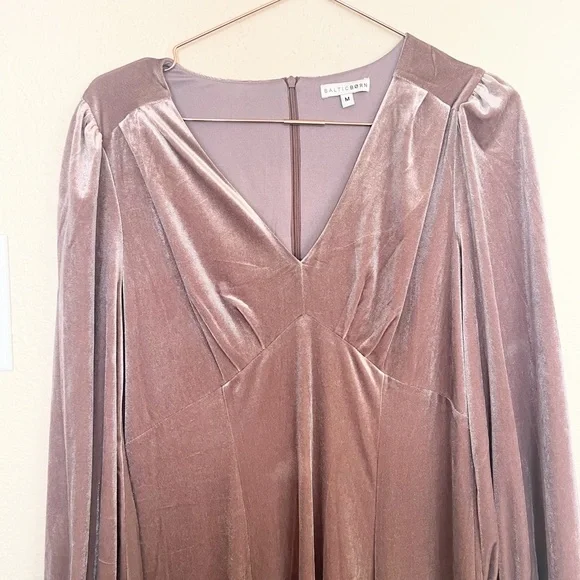 Baltic Born Erika Velvet Maxi Dress Romantic Mauve Size M - Picture 3 of 11